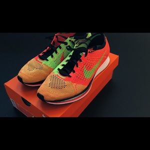 Nike Flyknit Racer size 10.5